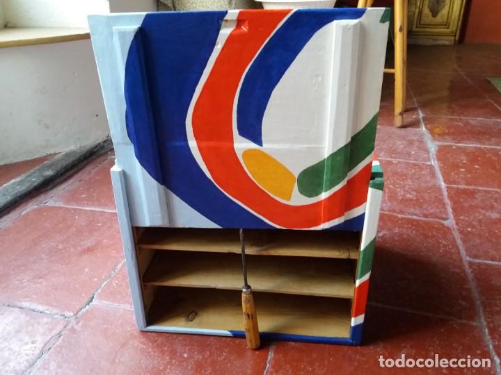 Otros objetos de arte: Antigua caja para dulces policromada - Foto 5