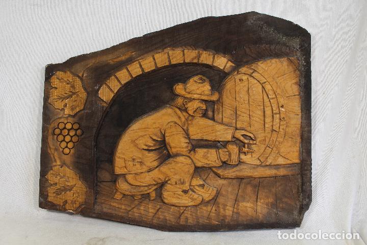 Otros objetos de arte: cuadro tallado en madera - bodeguero  tonel vino - Foto 1