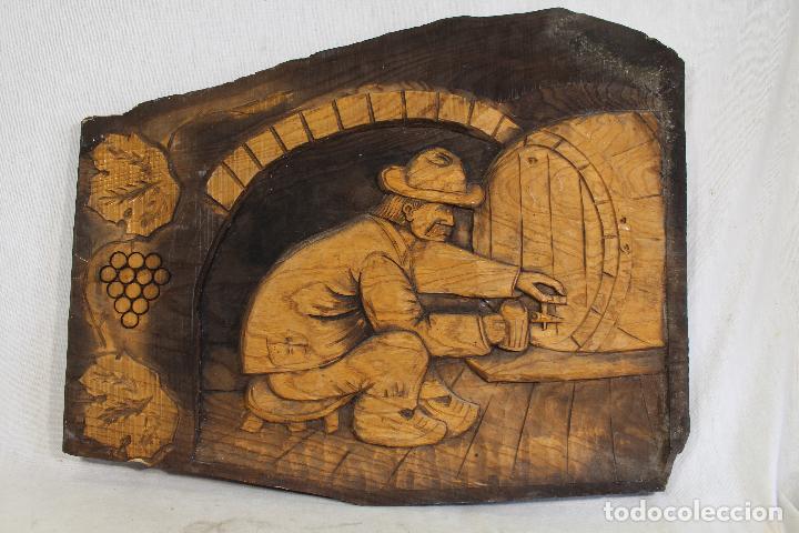 Otros objetos de arte: cuadro tallado en madera - bodeguero  tonel vino - Foto 3