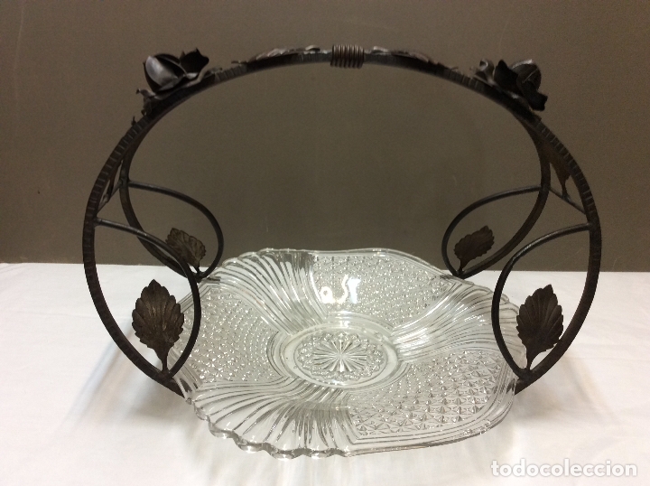 Otros objetos de arte: CESTA HIERRO FORJADO, EPOCA MODERNISTA. - Foto 1