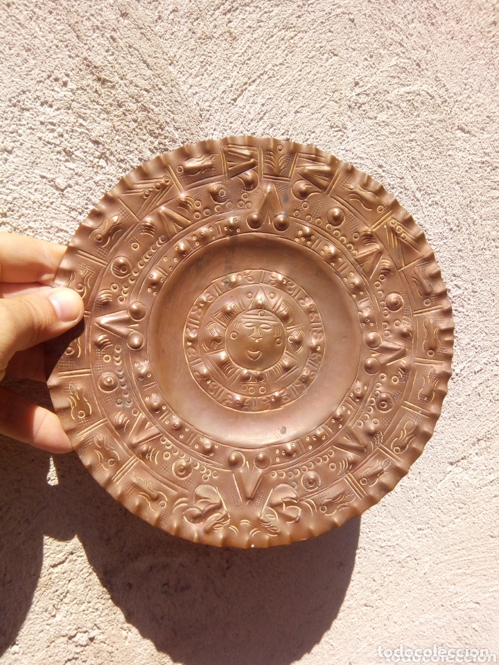 Otros objetos de arte: PLATO CALENDARIO AZTECA - Foto 1