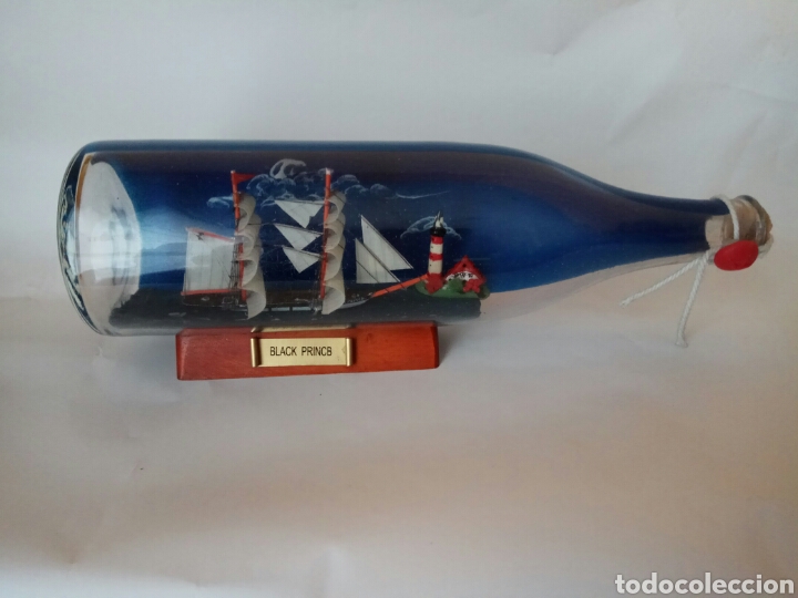 Otros objetos de arte: BOTELLA CON BARCO BLACK PRIC 30CM - Foto 1