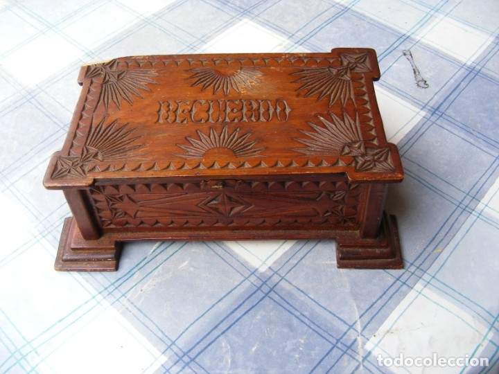 Otros objetos de arte: CAJA DE MADERA, RECUERDO DE MATAR&Oacute; - Foto 1