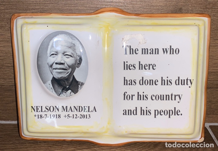 Otros objetos de arte: Libro de cer&aacute;mica NELSON MANDELA - Foto 1