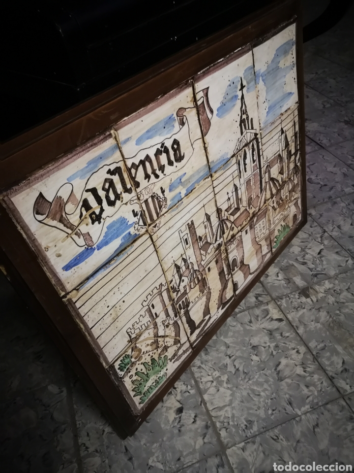 Varios objetos de Arte: Panel cerámico de Valencia, en 12 piezas, sobre marco de madera, medida total 89x69cm. único - Foto 8 - 190273263