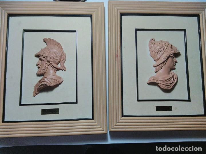 Otros objetos de arte: Dos cuadros en relieve. - Foto 1