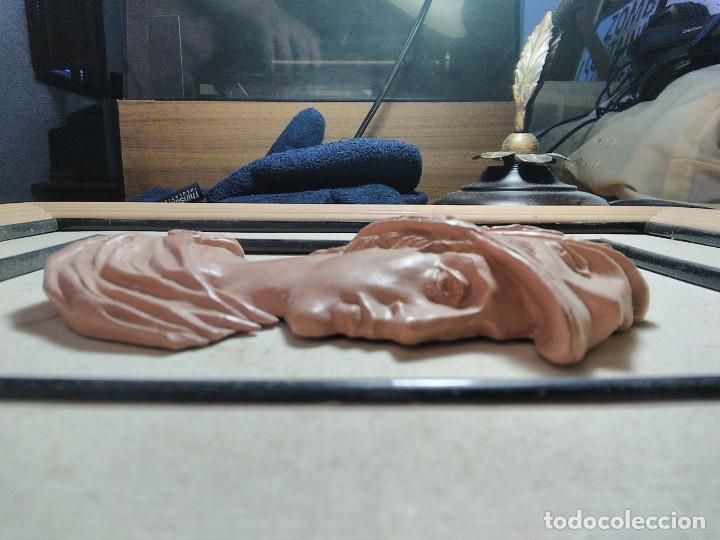 Otros objetos de arte: Dos cuadros en relieve. - Foto 6