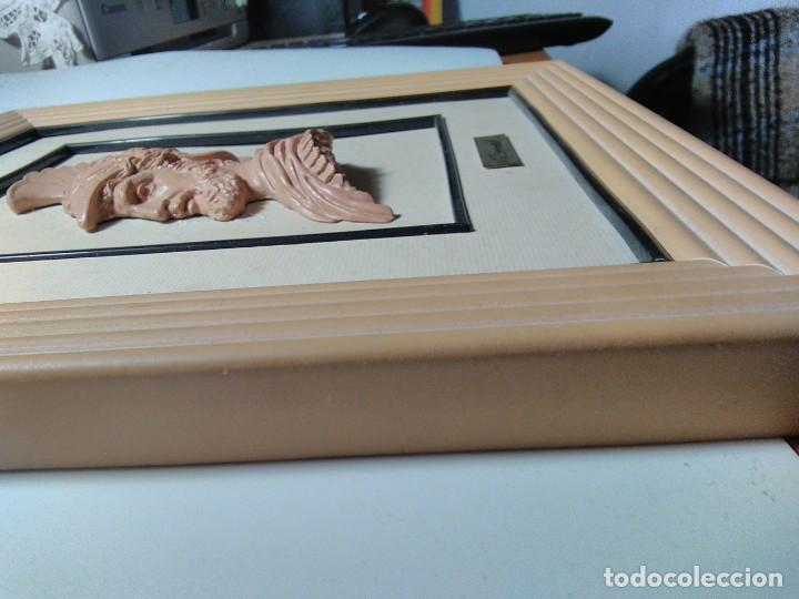 Otros objetos de arte: Dos cuadros en relieve. - Foto 7