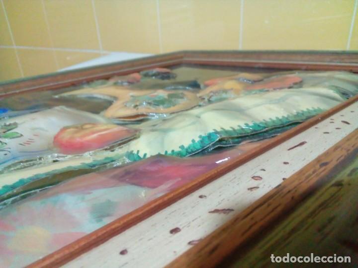Otros objetos de arte: BONITO CUADRO CON RELIEVE ESMALTADO - Foto 6