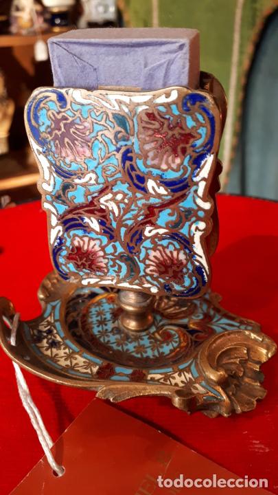 Otros objetos de arte: CERILLERO DE ESMALTE CHAMPLEVE.S.XIX - Foto 3