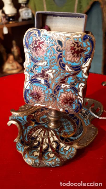 Otros objetos de arte: CERILLERO DE ESMALTE CHAMPLEVE.S.XIX - Foto 1