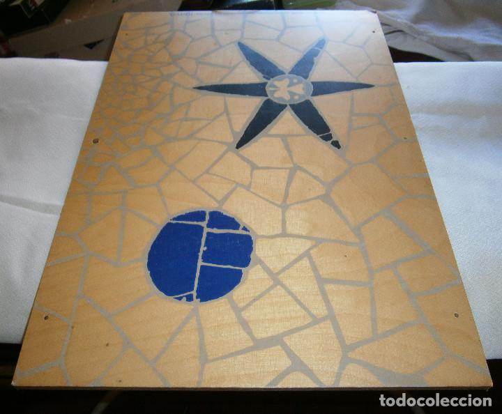 Otros objetos de arte: madera con dibujo de park guell Gaudi - Foto 1