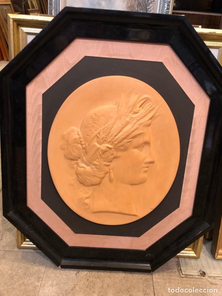Otros objetos de arte: RETRATO NINFA ROMANA CLASICO - Foto 1