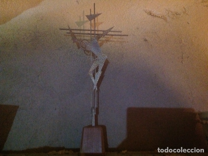 Otros objetos de arte: Crucifijo de laton - Foto 2