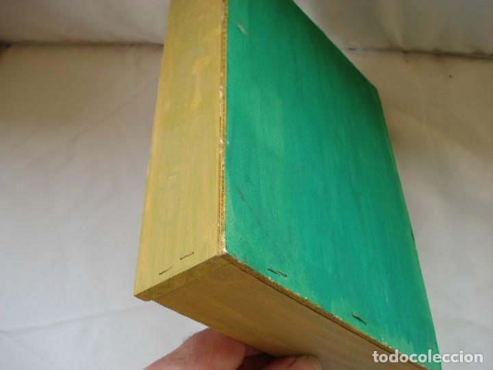 Otros objetos de arte: CUADRO SOBRE MADERA TECNICAS MIXTAS FIRMADO - Foto 4
