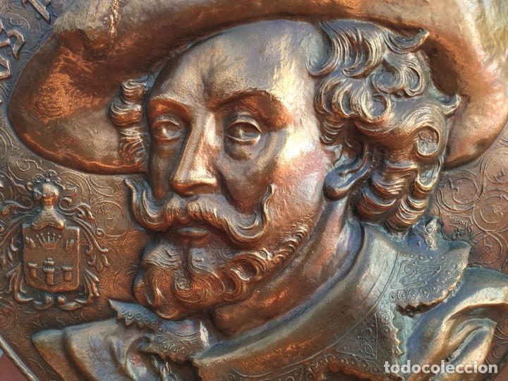 Otros objetos de arte: Placa Circular de Lat&oacute;n Gran Tama&ntilde;o, - Foto 4