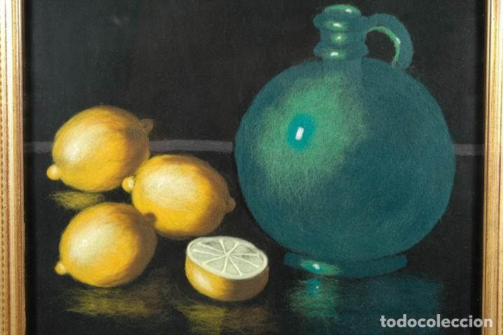 Otros objetos de arte: Cuadro hecho con lana Bodeg&oacute;n limones y jarra - Foto 3