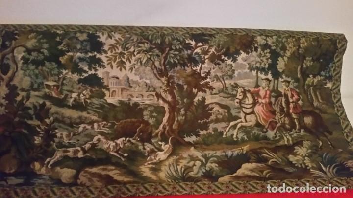 Art: Precioso tapiz jacquard Francia, motivo caza , jinetes a caballo de epoca.