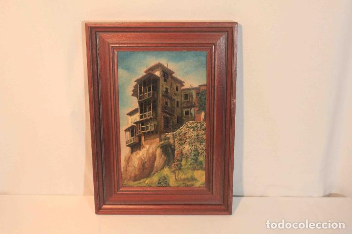 Otros objetos de arte: CUADRO OLEO SOBRE TABLA CASAS COLGADAS - Foto 1