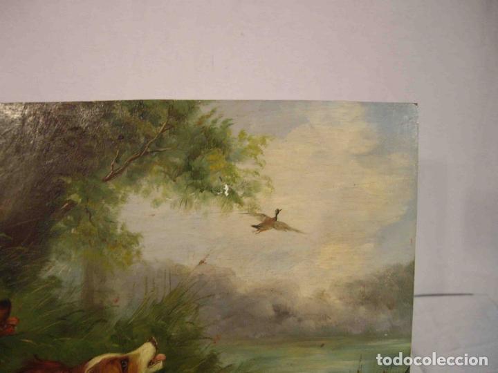 Otros objetos de arte: OLEO SOBRE TABLA PERROS CAZANDO PATOS - Foto 3
