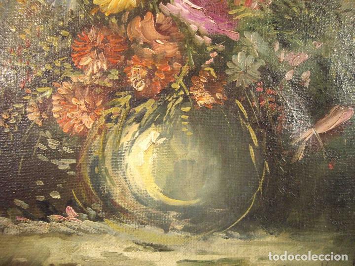 Otros objetos de arte: OLEO BODEGON JARRON FLORES VARIADAS - Foto 2