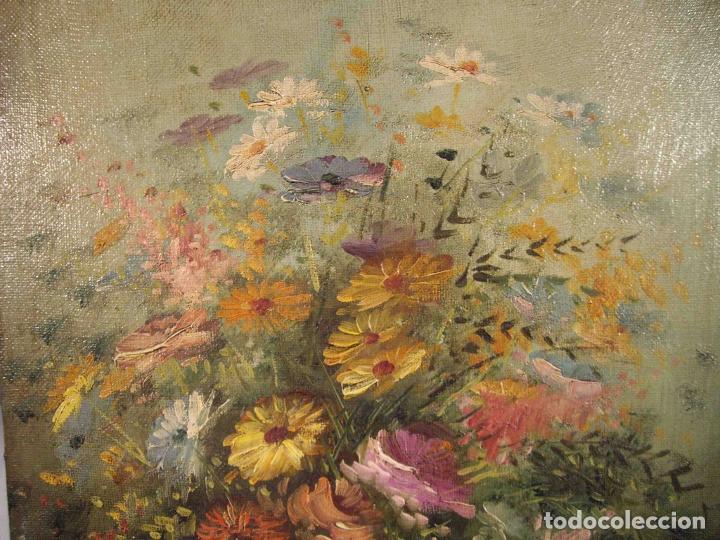 Otros objetos de arte: OLEO BODEGON JARRON FLORES VARIADAS - Foto 3