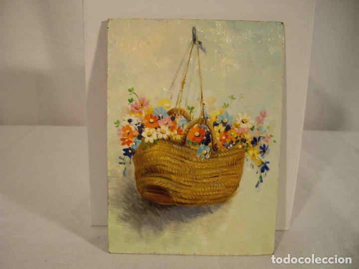 Otros objetos de arte: OLEO SOBRE TABLA CESTA CON FLORES - Foto 1