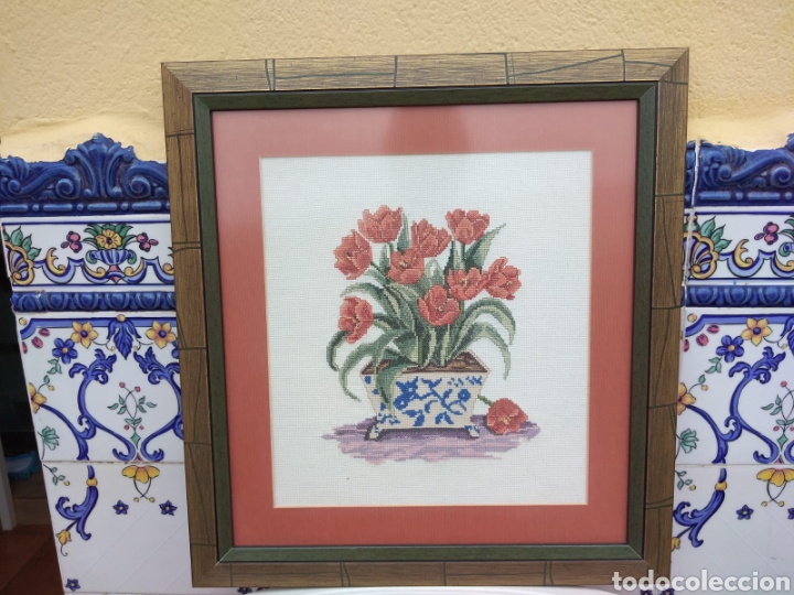 Otros objetos de arte: Cuadro con marco hecho a punto de cruz - Foto 1