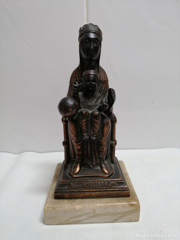 Otros objetos de arte: VIRGEN DE MONTSERRAT CON PEANA - Foto 1