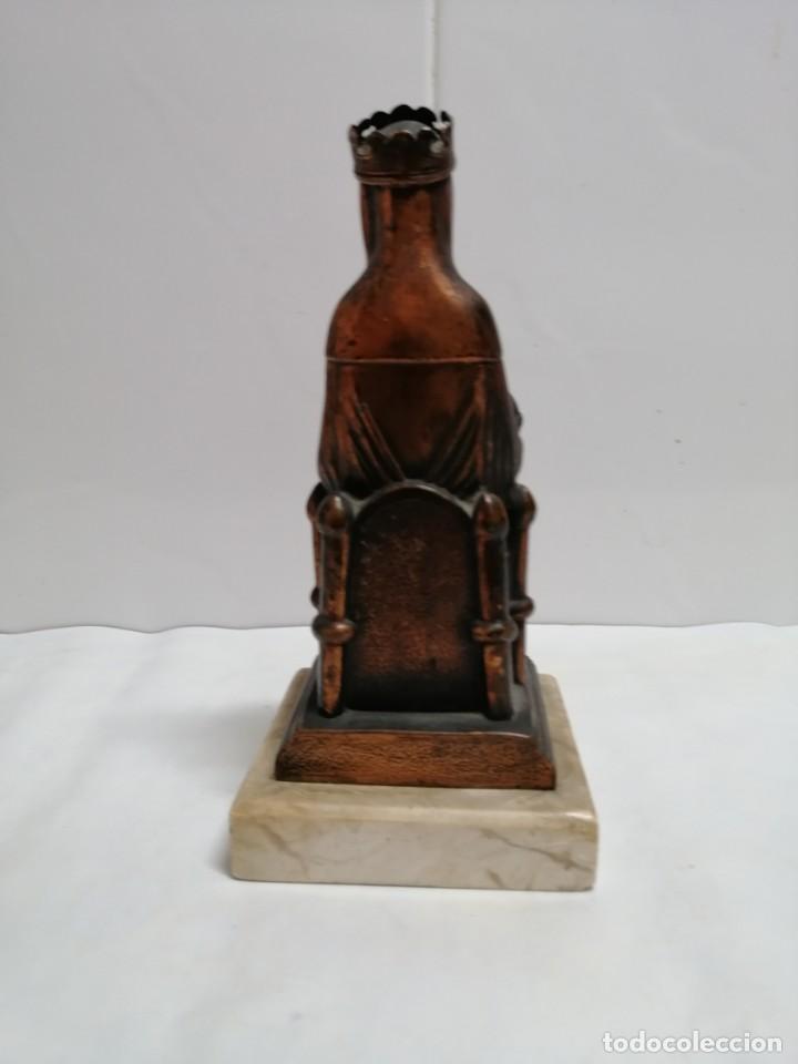 Otros objetos de arte: VIRGEN DE MONTSERRAT CON PEANA - Foto 3
