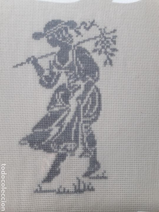 Otros objetos de arte: Antiguo cuadro de punto de cruz - Foto 2