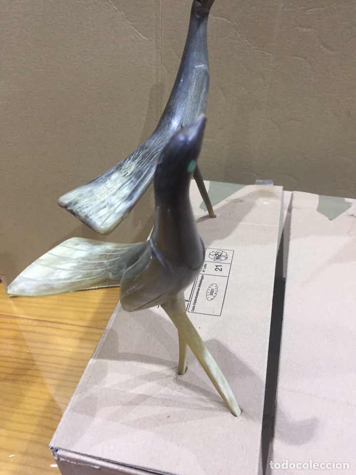 Otros objetos de arte: P&aacute;jaros hecho con cuernos - Foto 3