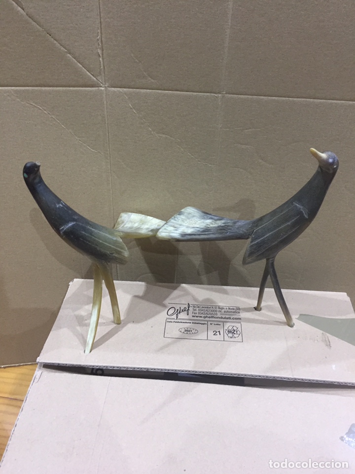 Otros objetos de arte: P&aacute;jaros hecho con cuernos - Foto 2