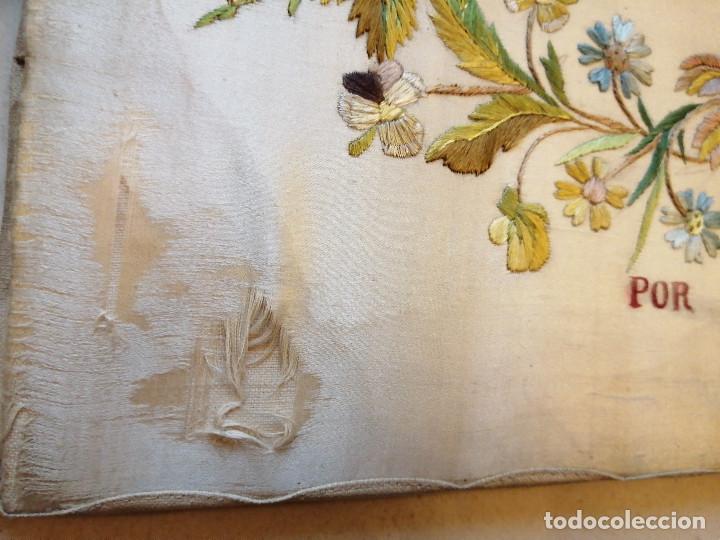 Otros objetos de arte: CUADRO MUY ANTIGUO BORDADO, 1850 - Foto 5