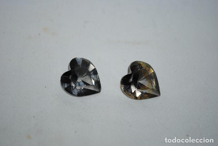 Otros objetos de arte: CRISTALES TALLADOS EN FORMA DE CORAZONES - Foto 1