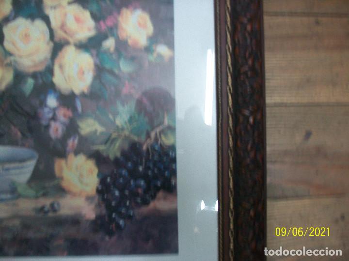 Otros objetos de arte: CUADRO CON IMAGENES DE FLORES - Foto 2