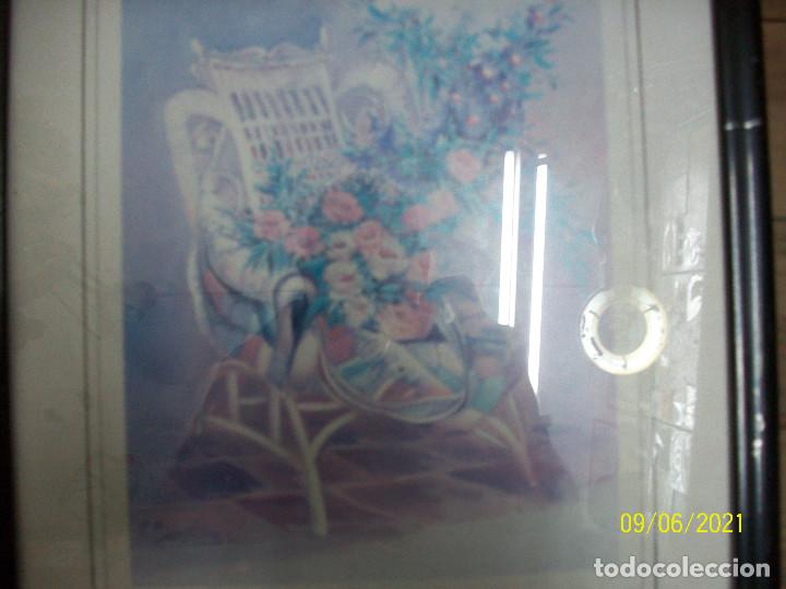 Otros objetos de arte: CUADRO CON IMAGEN DE FLORES Y SILLON - Foto 3