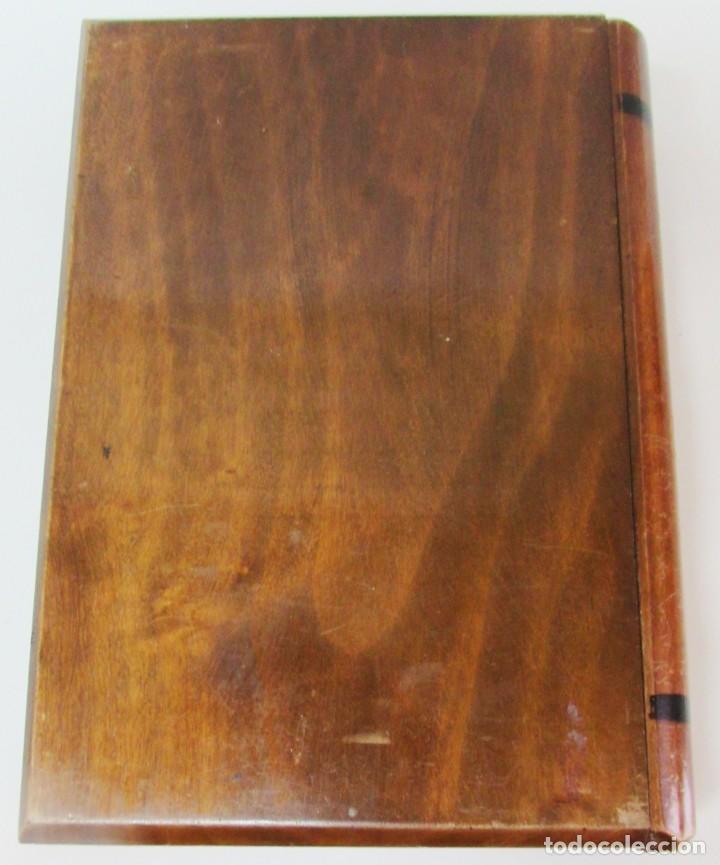 Otros objetos de arte: Caja de madera en forma de libro decorada - Foto 8