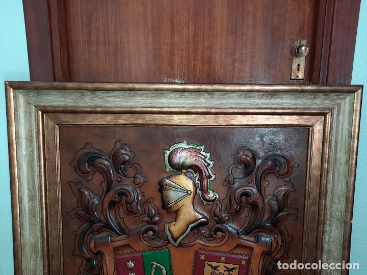 Otros objetos de arte: CUADRO HERALDICO BODA - Foto 4