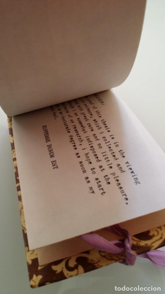 Otros objetos de arte: LEE LOZANO: Thesis, portfolio SMS # 2, 1968 - Foto 7