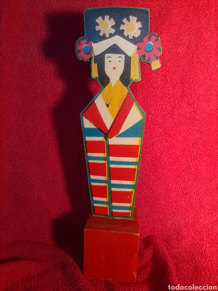 Otros objetos de arte: Mujer japonesa. Papel sobre madera - Foto 1