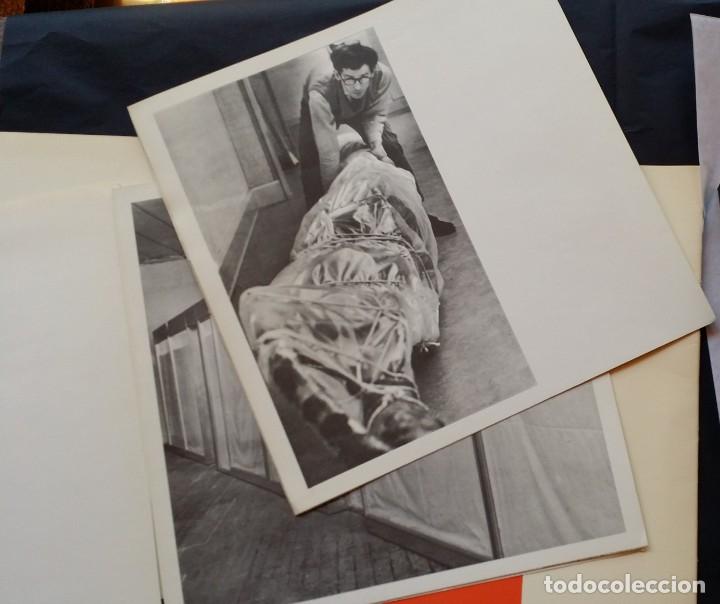 Otros objetos de arte: Christo y Jeanne Claude: PORTFOLIO Store Front, 1966. - Foto 6