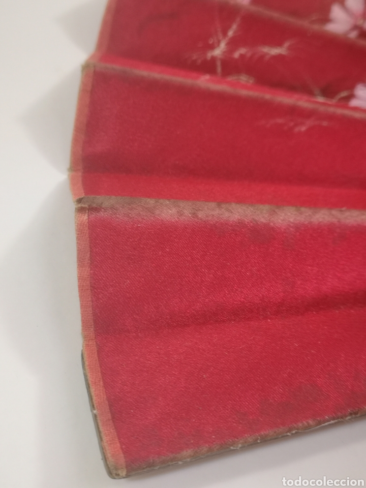 Otros objetos de arte: Antiguo abanico de seda pintado a mano - Foto 5