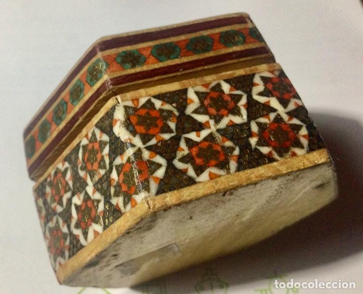 Otros objetos de arte: Caja de madera hecha y pintada a mano - Foto 6