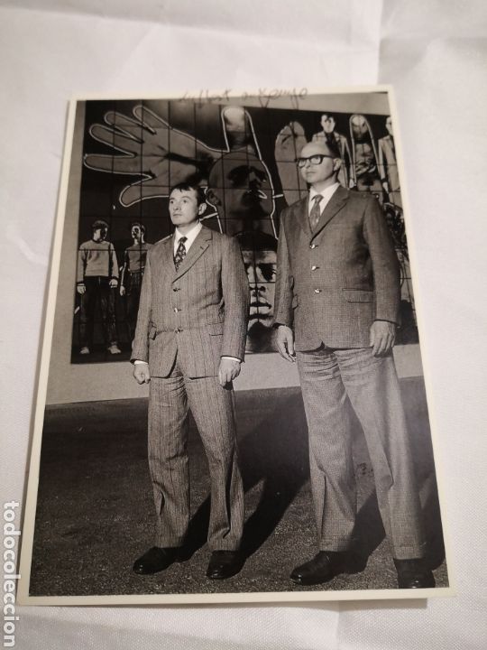 Otros objetos de arte: GILBERT & GEORGE Offset FIRMADA A MANO PERFORMANCE postal firmada a mano - Foto 2