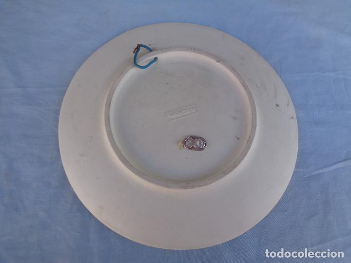Otros objetos de arte: PLATO DECORADO HOMENAJE A MIR&Oacute;, MARTA MONTCADA - Foto 5