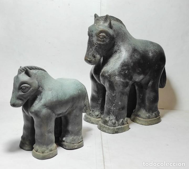 Otros objetos de arte: CABALLOS ESTILO BOTERO. FIGURAS DE METAL. - Foto 1