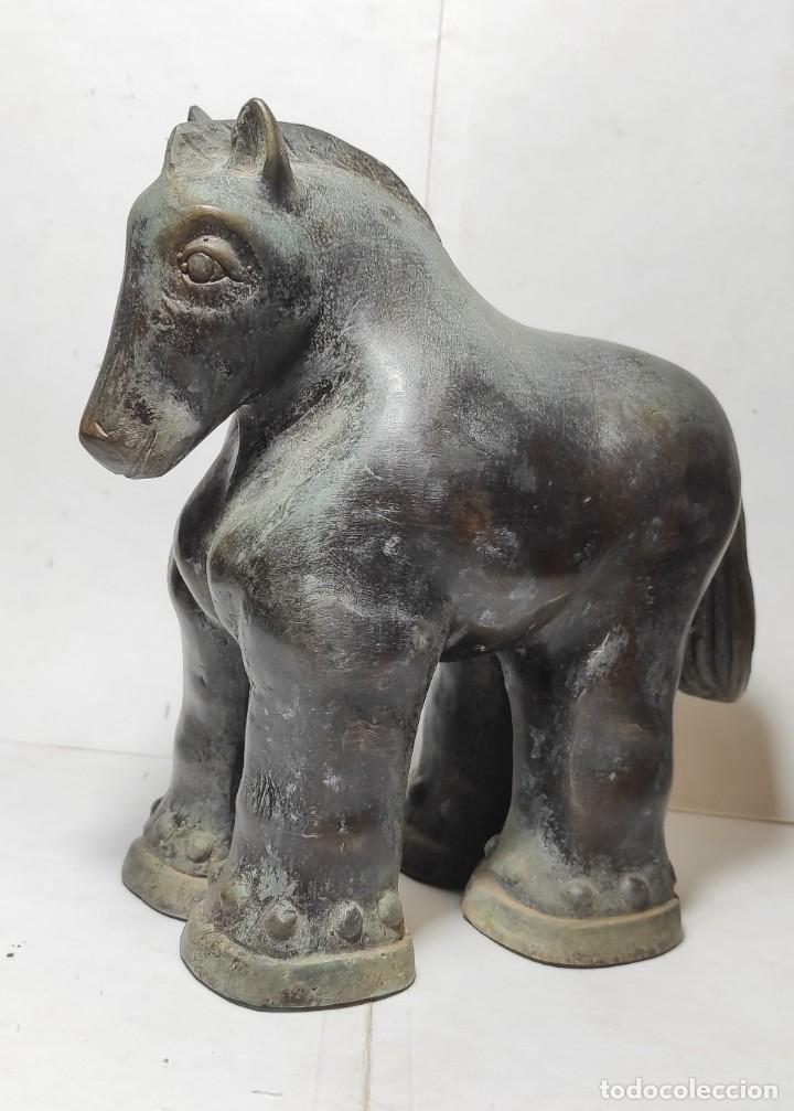 Otros objetos de arte: CABALLOS ESTILO BOTERO. FIGURAS DE METAL. - Foto 2
