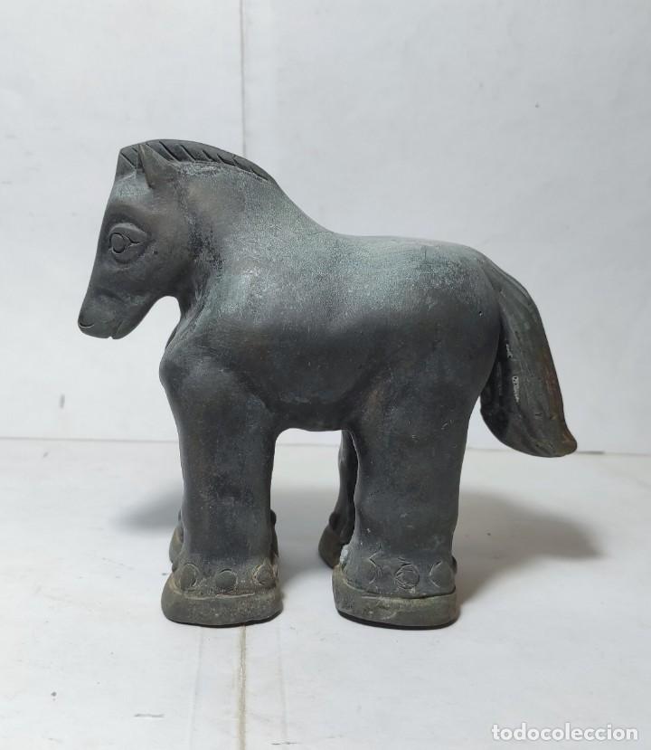Otros objetos de arte: CABALLOS ESTILO BOTERO. FIGURAS DE METAL. - Foto 8