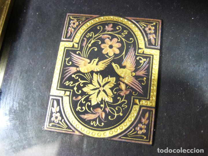 Otros objetos de arte: MARCO CON DAMASQUINADO DE TOLEDO. ORO 3 MICRAS - Foto 2